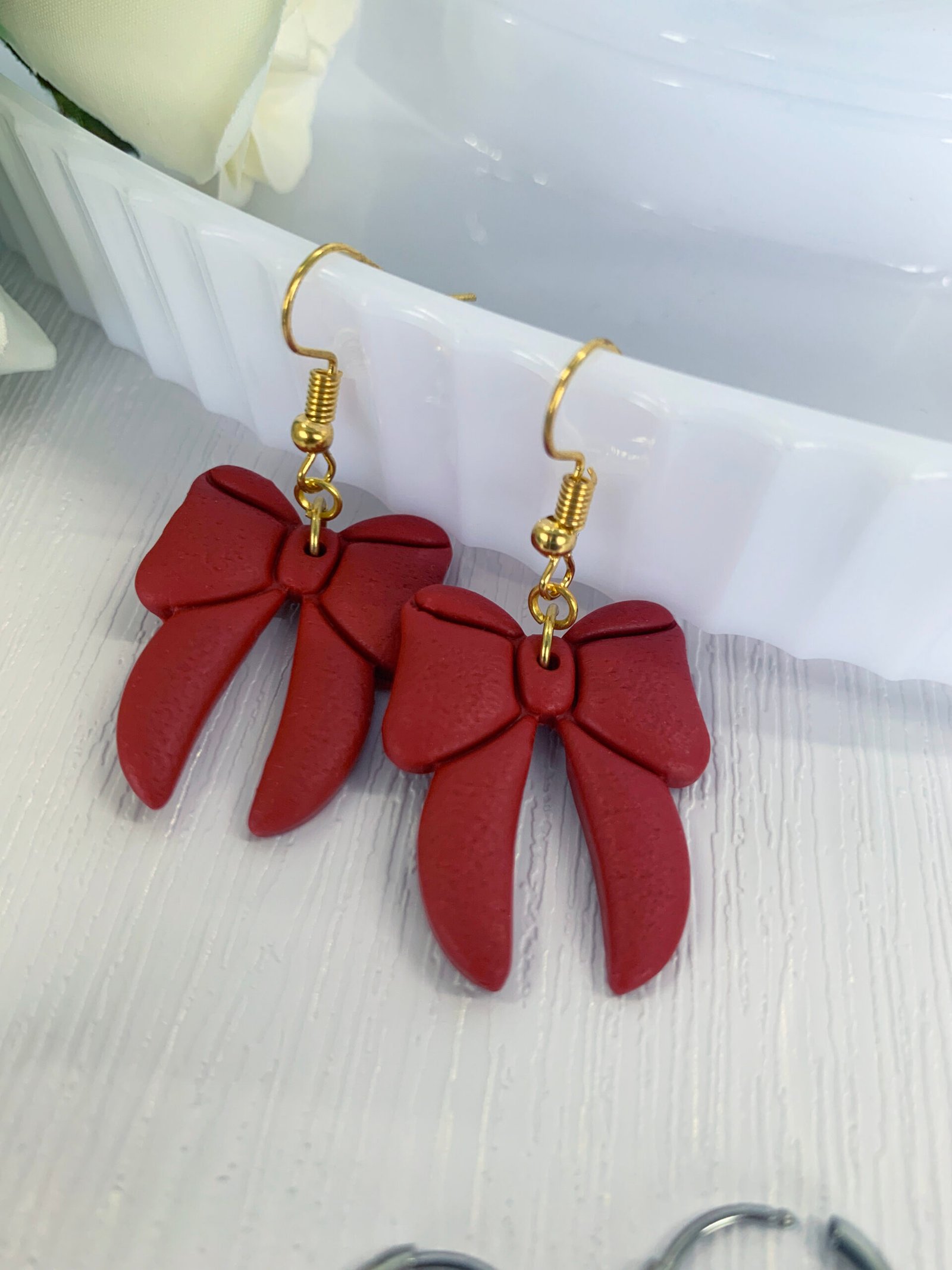 Romantic red ribbons - Image 2